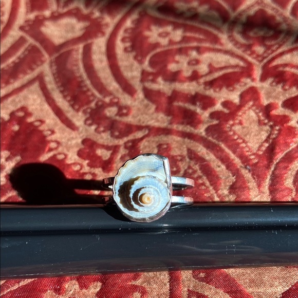 Unique Shell Ring - Picture 3 of 3